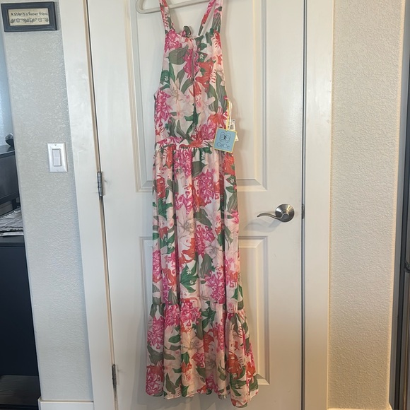 CeCe Dresses & Skirts - New With Tags NWT CeCe Garden romance Maxi Dress
Size 4